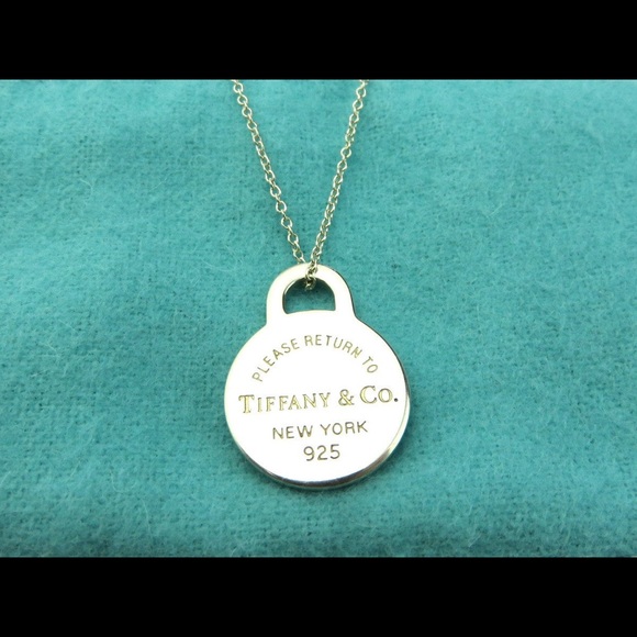 Tiffany & Co. Jewelry - TIFFANY & CO Return Round Tag Pendant Necklace